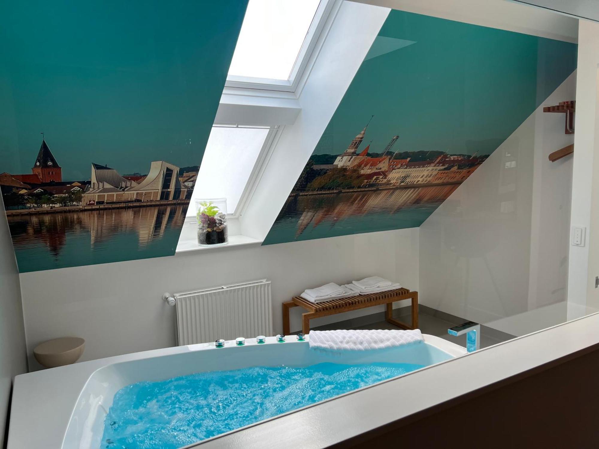 Mortens Kro Boutique Hotel 올보르 외부 사진